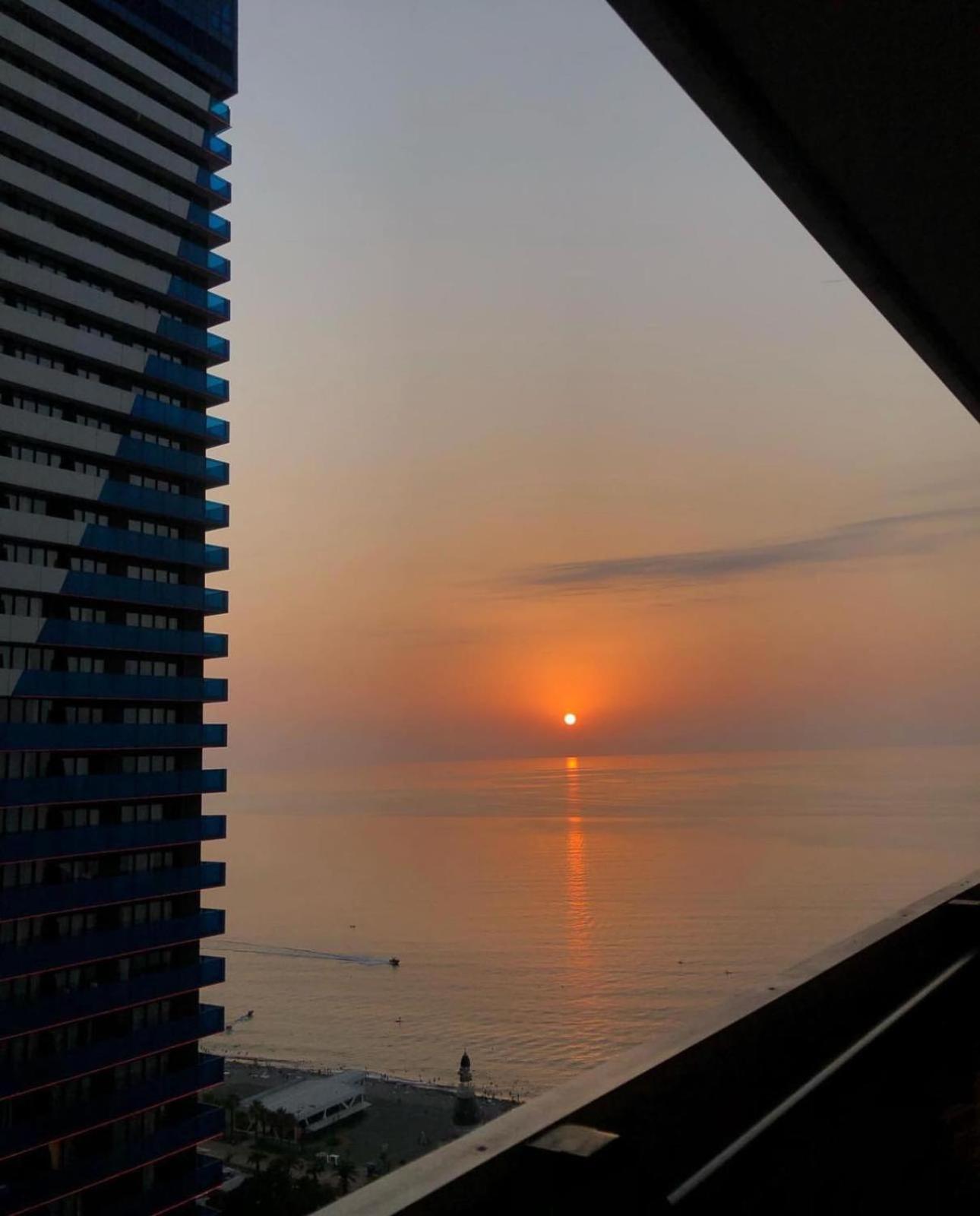 Luxury Panorama Sea View Apartment & Central Batumi Exterior foto